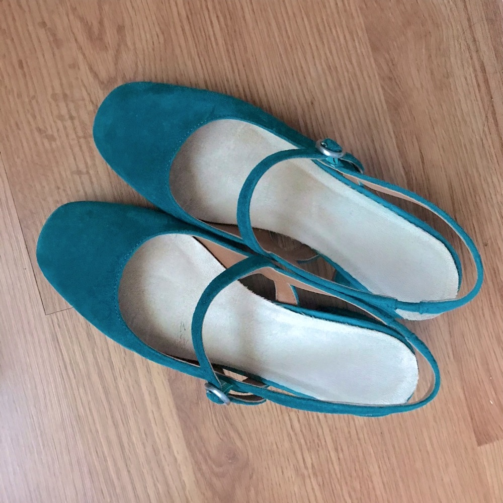 Franco Sarto Everglade Suede Hutton Pump 7